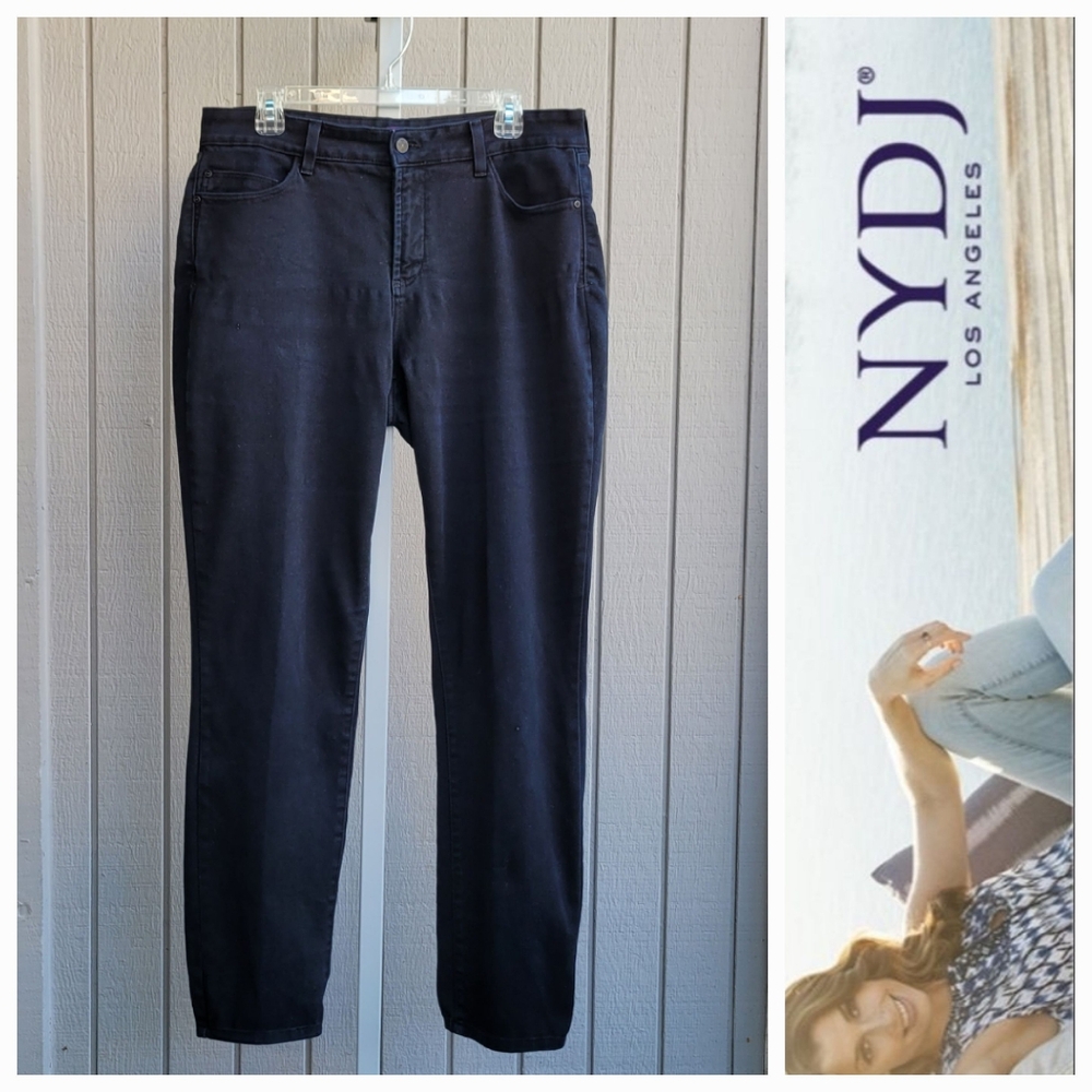 Size 14 Black Legging •flaw• Not Your Daughter's Jeans
